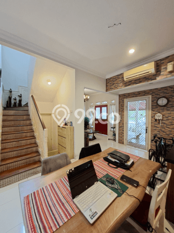 Jual Rumah Luas Elegan Dengan View Cantik di Bintaro, Tangerang Selatan Jual Rumah Luas Elegan Dengan View Cantik di Bintaro, Tangerang Selatan