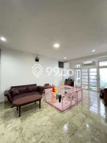 Rumah Elit Modern Siap Huni di Tanjung Barat Jakarta Selatan Rumah Elit Modern Siap Huni di Tanjung Barat Jakarta Selatan