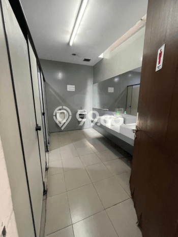 Area Ramai! Kantor Dijual di Kemang untuk Bisnis Luas Bangunan 1044m2 Area Ramai! Kantor Dijual di Kemang untuk Bisnis Luas Bangunan 1044m2