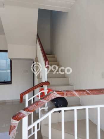 Ruko Disewa di Cakung, Jakarta Timur, LT 66m2 / LB 50m2 Ruko Disewa di Cakung, Jakarta Timur, LT 66m2 / LB 50m2