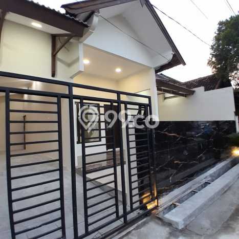 Rumah Modern Minimalis 4 Kamar Bisa Langsung Pindah di Semarang Utara Rumah Modern Minimalis 4 Kamar Bisa Langsung Pindah di Semarang Utara
