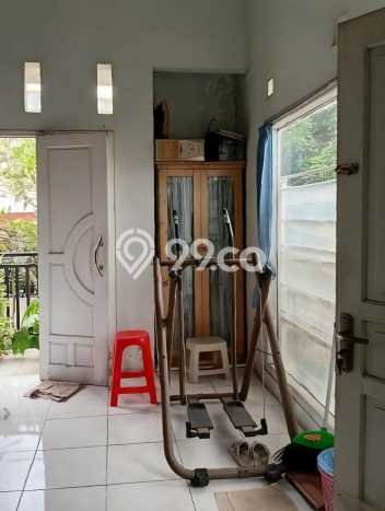 Rumah Modern 3 KT di Manyaran Semarang Semi Furnished Rumah Modern 3 KT di Manyaran Semarang Semi Furnished