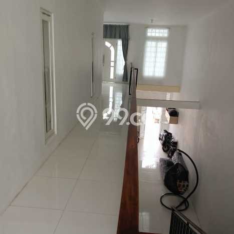Dijual Rumah 5 Kamar Lokasi Ideal Nyaman dan Strategis di Ngaliyan Dijual Rumah 5 Kamar Lokasi Ideal Nyaman dan Strategis di Ngaliyan
