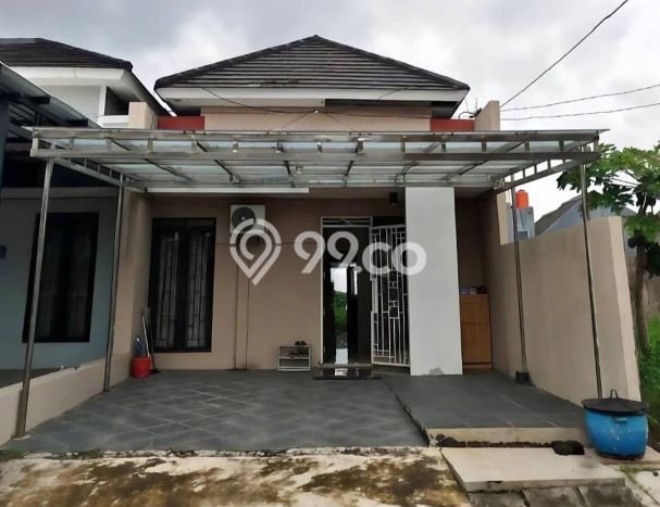 For Sale Rumah 3 Kamar Lokasi Ideal Bagus dan Strategis di Pedurungan For Sale Rumah 3 Kamar Lokasi Ideal Bagus dan Strategis di Pedurungan
