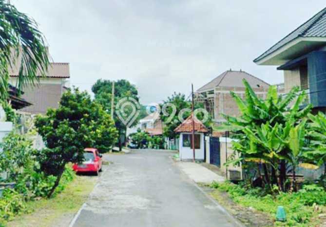Rumah Lokasi Strategis di Gajah Mungkur, Semarang, LT 309m2m² LB 300m2m² Rumah Lokasi Strategis di Gajah Mungkur, Semarang, LT 309m2m² LB 300m2m²