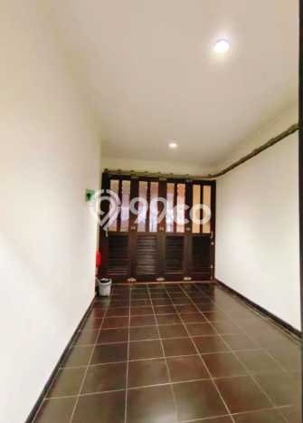 SPECIAL PRICE! Rumah Strategis lokasi Semarang Selatan, LT 188m2m² LB 200m2m² SPECIAL PRICE! Rumah Strategis lokasi Semarang Selatan, LT 188m2m² LB 200m2m²