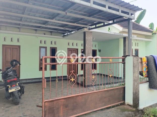 PRIME LOCATION! Rumah di Manyaran, 2 KM, Area Strategis, LT 120m² LB 80m² PRIME LOCATION! Rumah di Manyaran, 2 KM, Area Strategis, LT 120m² LB 80m²