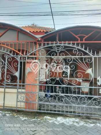 Rumah lokasi Semarang Tengah, Semarang, LT 180m2m² LB 300m2m² Rumah lokasi Semarang Tengah, Semarang, LT 180m2m² LB 300m2m²