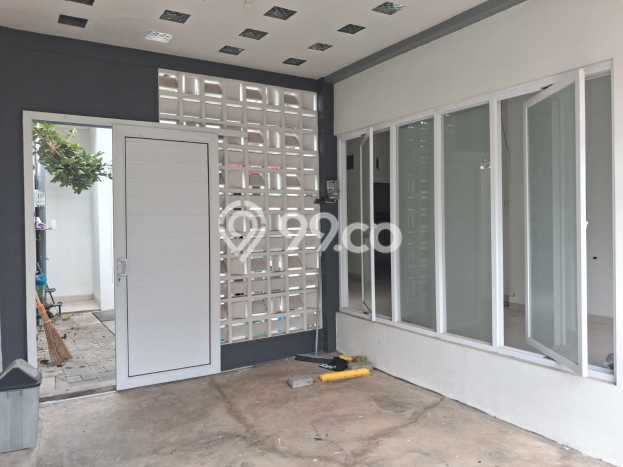 For Sale Rumah 3 Kamar Lokasi Ideal Bagus dan Strategis di Banyumanik For Sale Rumah 3 Kamar Lokasi Ideal Bagus dan Strategis di Banyumanik