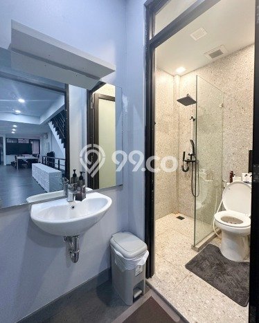 Area Ramai! Ruko Dijual di Kebayoran Baru untuk Bisnis Luas Bangunan 900m2 Area Ramai! Ruko Dijual di Kebayoran Baru untuk Bisnis Luas Bangunan 900m2