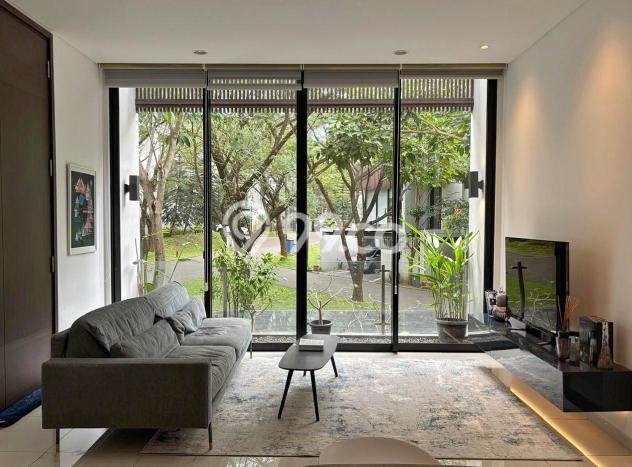Rumah Elit Modern Tanpa Renovasi di Lebak Bulus Jakarta Selatan Rumah Elit Modern Tanpa Renovasi di Lebak Bulus Jakarta Selatan