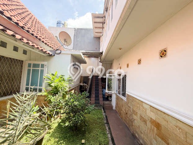 Hunian Mewah Dijual LT 570m2 di Kebayoran Lama, Jakarta Selatan Hunian Mewah Dijual LT 570m2 di Kebayoran Lama, Jakarta Selatan