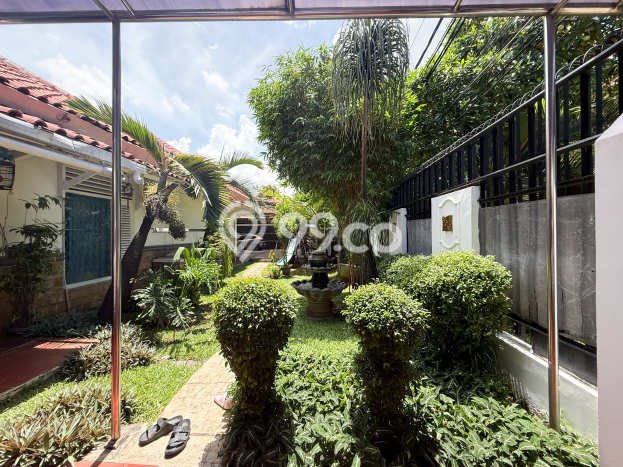 Hunian Mewah Dijual LT 570m2 di Kebayoran Lama, Jakarta Selatan Hunian Mewah Dijual LT 570m2 di Kebayoran Lama, Jakarta Selatan