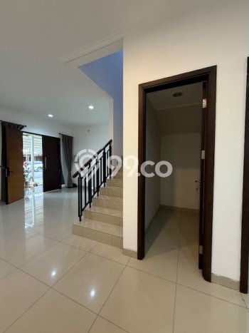 Hunian Mewah Siap Huni LT 200m2 di Cipondoh, Tangerang Hunian Mewah Siap Huni LT 200m2 di Cipondoh, Tangerang