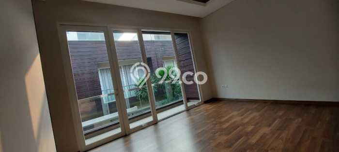 Hunian Mewah LB 137m2 Siap Pakai Desain Elegan di Kemang, Jakarta Selatan Hunian Mewah LB 137m2 Siap Pakai Desain Elegan di Kemang, Jakarta Selatan