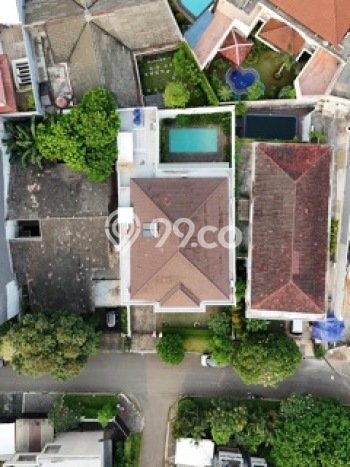 Siap Huni Rumah Mewah 5 Kamar di Kebayoran Lama Dekat ke Mana Saja Siap Huni Rumah Mewah 5 Kamar di Kebayoran Lama Dekat ke Mana Saja