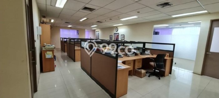 Komersial disewakan di Senen Jakarta Pusat dengan luas bangunan 351m2 Komersial disewakan di Senen Jakarta Pusat dengan luas bangunan 351m2