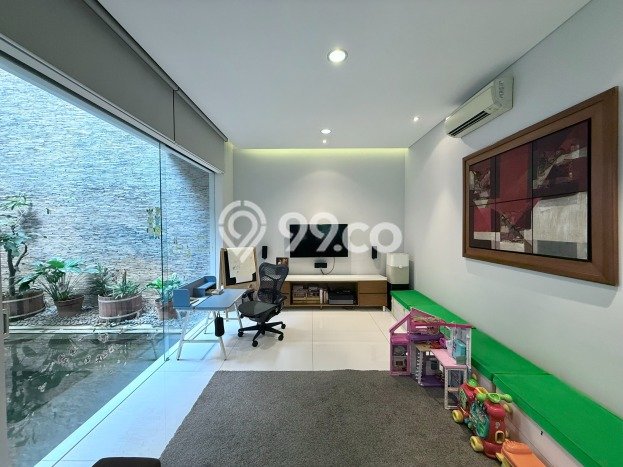 Hunian Eksklusif Dijual LT 240m2 di Kebayoran Baru, Jakarta Selatan Hunian Eksklusif Dijual LT 240m2 di Kebayoran Baru, Jakarta Selatan