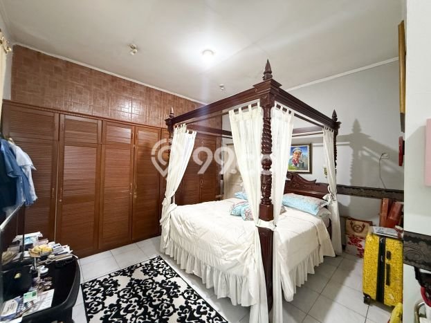 Hunian Mewah Dijual LT 570m2 di Kebayoran Lama, Jakarta Selatan Hunian Mewah Dijual LT 570m2 di Kebayoran Lama, Jakarta Selatan