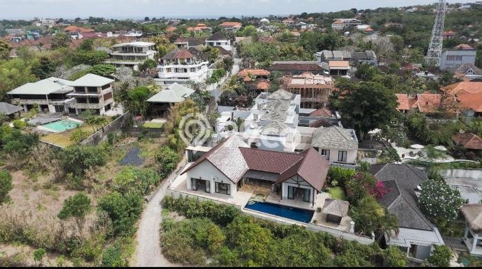 Vila Strategis Kawasan , Luas 500m2m², Dekat Badung, Badung Vila Strategis Kawasan , Luas 500m2m², Dekat Badung, Badung
