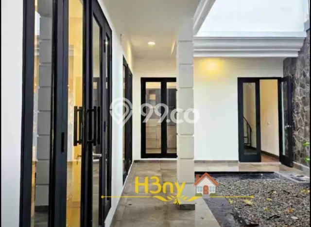 For Sale Rumah Mewah Exclusive di Serpong, Tangerang Selatan For Sale Rumah Mewah Exclusive di Serpong, Tangerang Selatan