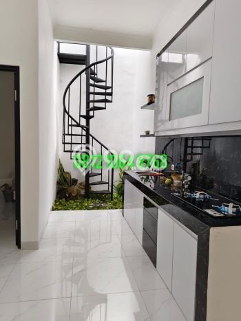 Jual Rumah Bagus Siap Huni LB 110m2 di Serpong, Tangerang Selatan Jual Rumah Bagus Siap Huni LB 110m2 di Serpong, Tangerang Selatan