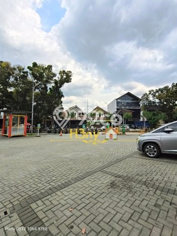 FOR SALE! Ruko di Serpong Tangerang Selatan, LT 40m2, LB 68m2 FOR SALE! Ruko di Serpong Tangerang Selatan, LT 40m2, LB 68m2