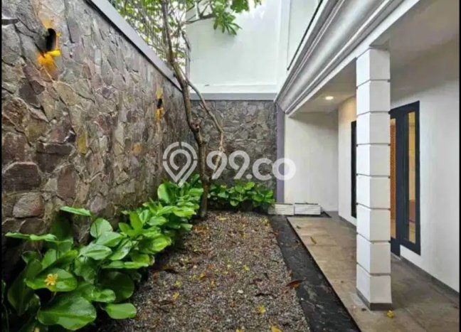 For Sale Rumah Mewah Exclusive di Serpong, Tangerang Selatan For Sale Rumah Mewah Exclusive di Serpong, Tangerang Selatan