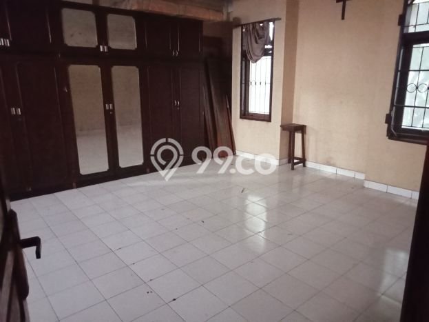 Ruko Dijual di Bandung LT 100m2 & LB 350m2 Lokasi Terbaik! Ruko Dijual di Bandung LT 100m2 & LB 350m2 Lokasi Terbaik!