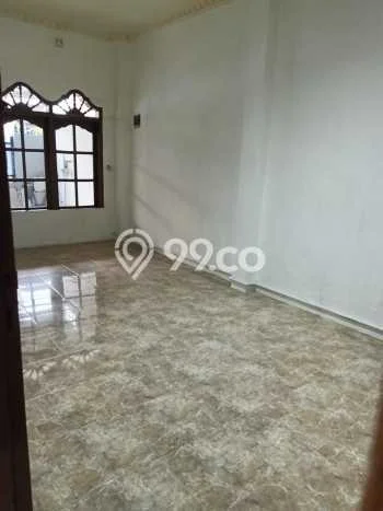 Lokasi strategis! Rumah siap pakai disewakan di Cibodas LB 180m2 Lokasi strategis! Rumah siap pakai disewakan di Cibodas LB 180m2