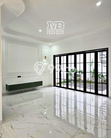 Rumah Mewah LB 255m2 Siap Pakai Desain Elegan di BSD, Tangerang Rumah Mewah LB 255m2 Siap Pakai Desain Elegan di BSD, Tangerang