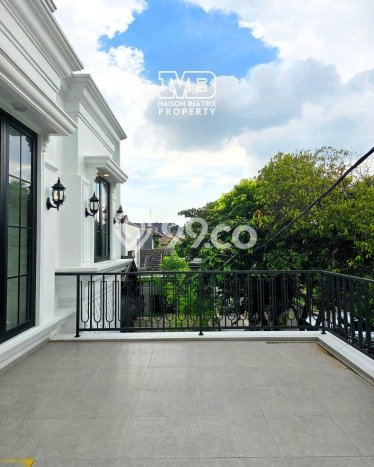 Ready to Use! Luxury House LT 250m2 Desain Elegan di Bintaro Ready to Use! Luxury House LT 250m2 Desain Elegan di Bintaro