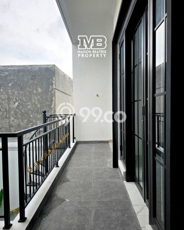 Rumah Mewah LB 255m2 Siap Pakai Desain Elegan di BSD, Tangerang Rumah Mewah LB 255m2 Siap Pakai Desain Elegan di BSD, Tangerang