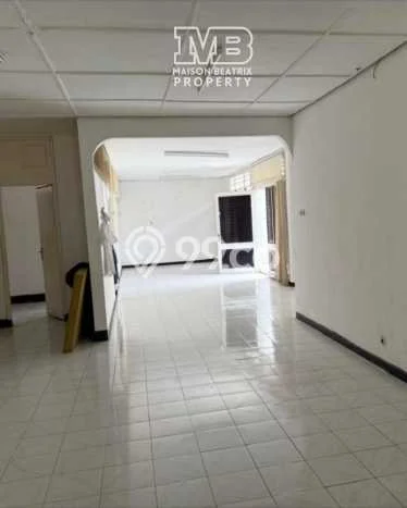 Ready to Use! Luxury House LT 305m2 Desain Elegan di Setiabudi Ready to Use! Luxury House LT 305m2 Desain Elegan di Setiabudi