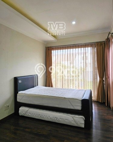 Sewa Rumah Harga Terjangkau di BSD Tangerang dengan 5 Kamar Tidur Sewa Rumah Harga Terjangkau di BSD Tangerang dengan 5 Kamar Tidur
