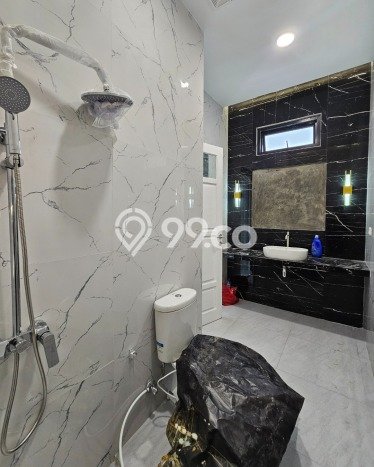For Sale! Luxury House LT 121m2 Desain Modern di BSD For Sale! Luxury House LT 121m2 Desain Modern di BSD