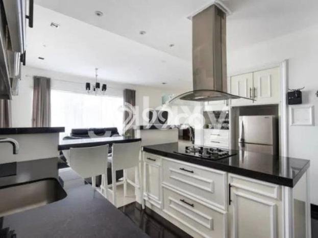 LOKASI TERBAIK! Vila Kawasan , Luas 670m2m², Lingkungan Tenang dan nyaman LOKASI TERBAIK! Vila Kawasan , Luas 670m2m², Lingkungan Tenang dan nyaman