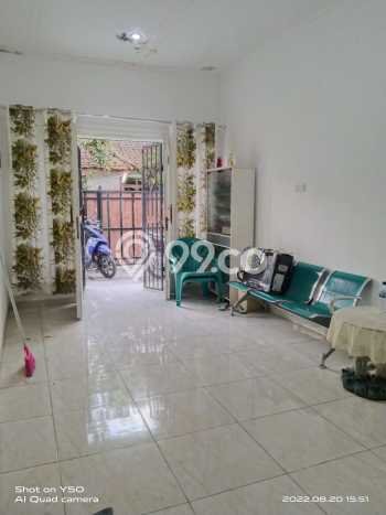 SIAP HUNI! Rumah Strategis di Taman Kopo Indah, Luas 102m² Bangunan 150m² SIAP HUNI! Rumah Strategis di Taman Kopo Indah, Luas 102m² Bangunan 150m²