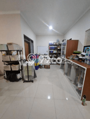 Rumah Luas Asri 3 KT Siap Huni di Taman Holis Indah Bandung Rumah Luas Asri 3 KT Siap Huni di Taman Holis Indah Bandung