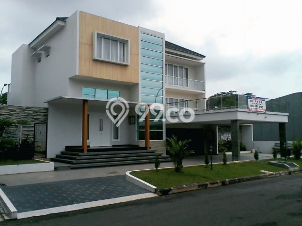 Hunian Elit LB 600m2 Siap Pakai Desain Elegan di Grand Wisata, Bekasi Hunian Elit LB 600m2 Siap Pakai Desain Elegan di Grand Wisata, Bekasi