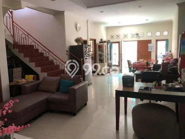 Disewakan Rumah Konsep Minimalis di Kebon Jeruk Jakarta Barat dengan 5 KT Disewakan Rumah Konsep Minimalis di Kebon Jeruk Jakarta Barat dengan 5 KT