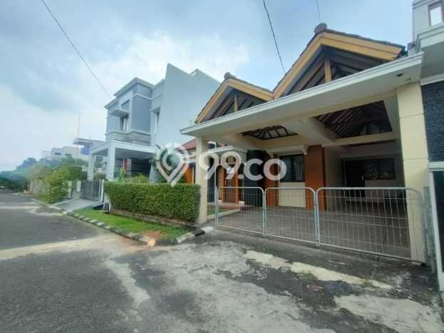 Rumah sewa siap huni 3 Kamar Tidur di Kemang Pratama, Bekasi Rumah sewa siap huni 3 Kamar Tidur di Kemang Pratama, Bekasi