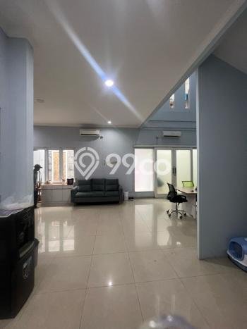 Unit Kantor Paling Strategis di Tebet Jakarta Selatan dengan LB 400m2 Unit Kantor Paling Strategis di Tebet Jakarta Selatan dengan LB 400m2