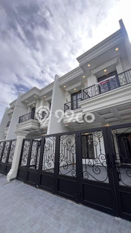 For Sale Rumah Mewah Exclusive di Cempaka Putih, Jakarta Pusat For Sale Rumah Mewah Exclusive di Cempaka Putih, Jakarta Pusat