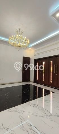 Rumah Mewah Dijual LT 215m2 di Duren Sawit, Jakarta Timur Rumah Mewah Dijual LT 215m2 di Duren Sawit, Jakarta Timur