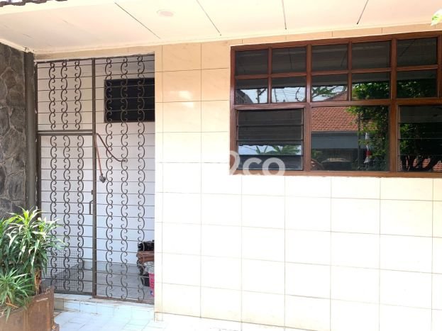 Lokasi terbaik! Rumah siap huni disewakan di Tebet LB 360m2 Lokasi terbaik! Rumah siap huni disewakan di Tebet LB 360m2