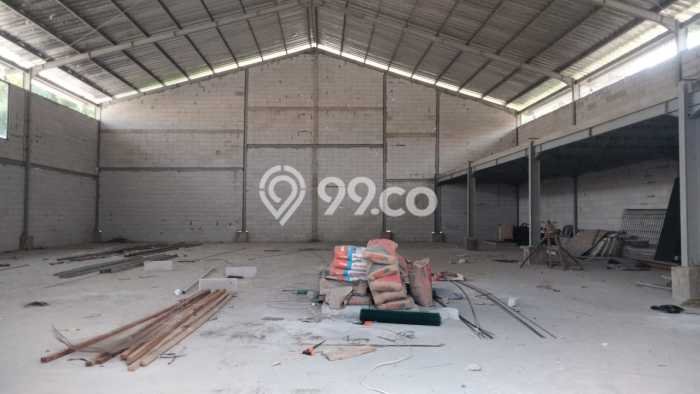 AREA BISNIS! Gudang di , Luas 600m2m², Area Strategis AREA BISNIS! Gudang di , Luas 600m2m², Area Strategis