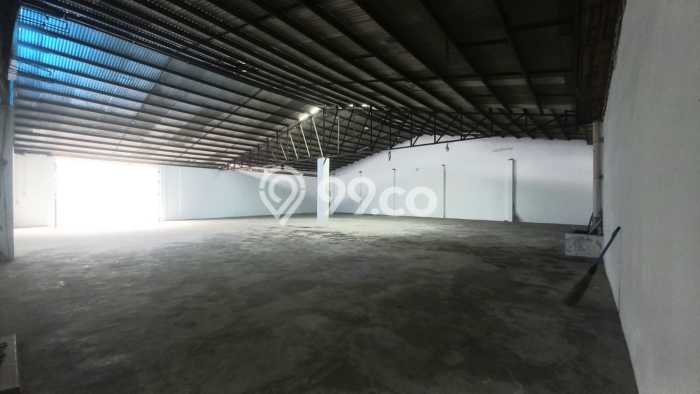 Gudang untuk Disewa di Pusat Jakarta Timur Luas Bangunan 450m2 Gudang untuk Disewa di Pusat Jakarta Timur Luas Bangunan 450m2