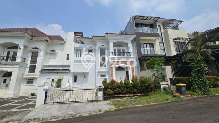 Rumah Strategis Modern Lb 200m2 di Jatisampurna, Bekasi Rumah Strategis Modern Lb 200m2 di Jatisampurna, Bekasi
