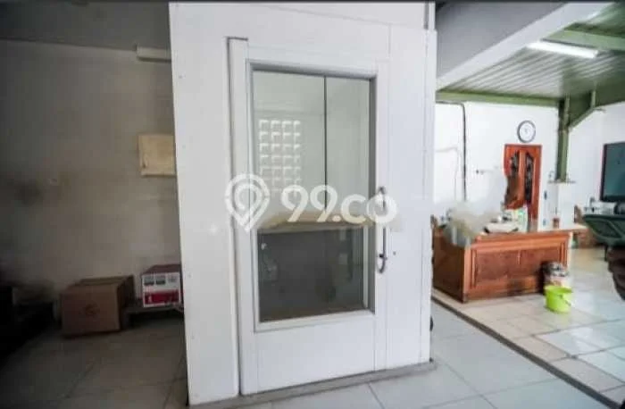 Unit Pabrik Dijual di Jakarta Utara LT 6025m2 & LB 3092m2 Unit Pabrik Dijual di Jakarta Utara LT 6025m2 & LB 3092m2